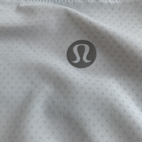 Lululemon dry fit shirt - size 4 - Picture 2 of 3